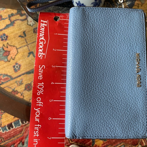 Mk Wristlet wallet ‼️SOLD‼️ - Picture 2 of 8